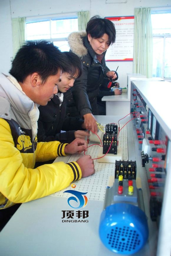 通用智能型電工、電子實驗室成套設(shè)備(圖3) 電工.電子實驗室設(shè)備