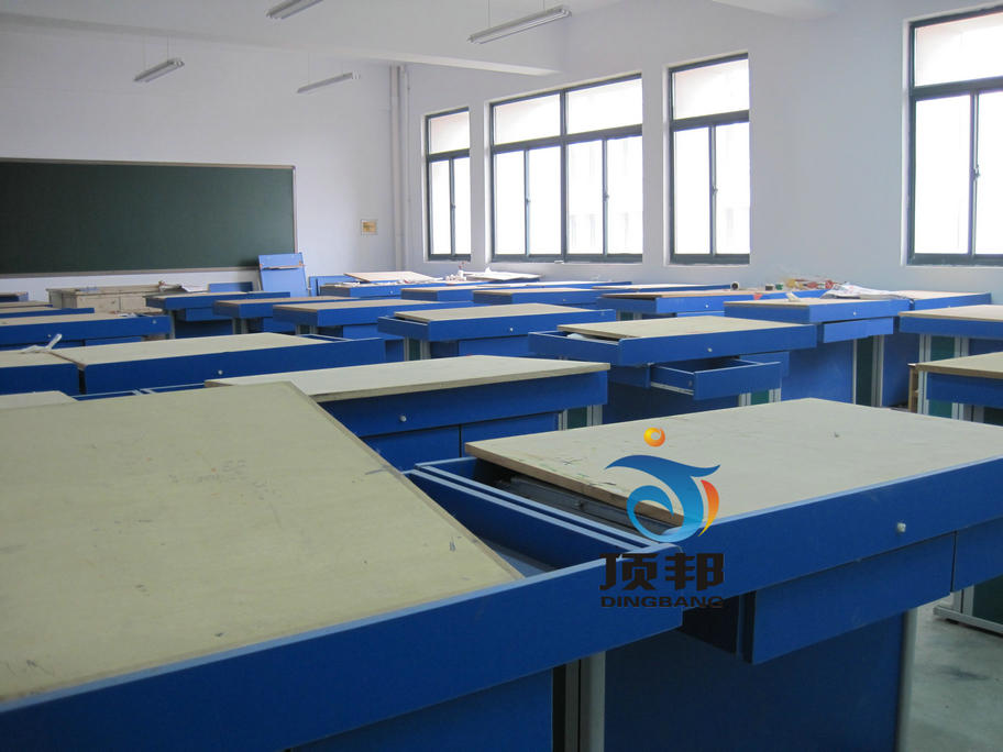 機(jī)械制圖實(shí)訓(xùn)室(圖1) 機(jī)械制圖實(shí)訓(xùn)室